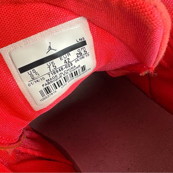 Nike Air Jordan Future Men’s Athletic Shoes - Picture 2 of 5